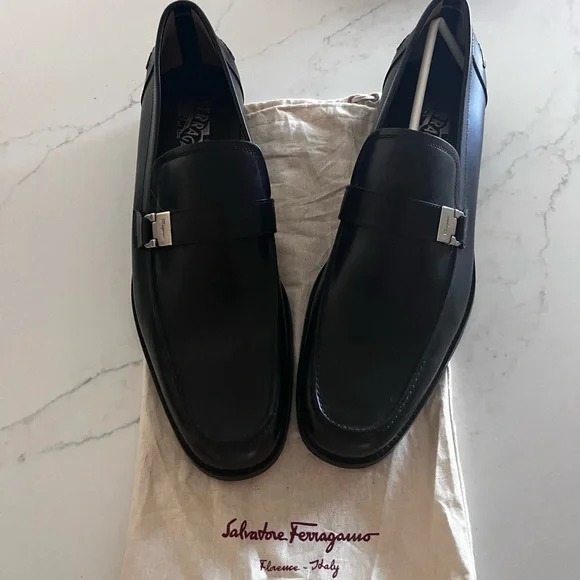 Salvatore Ferragamo | Shoes | Salvatore Ferragamo Black  display picture 1